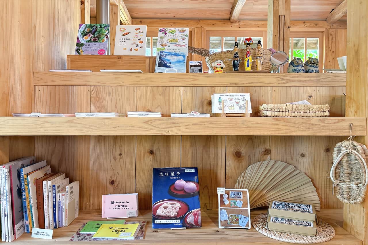 琉球の風を感じる築65年の古民家。 「koti（こち）琉球菓子とお茶」でひと息つきませんか（八重瀬町）