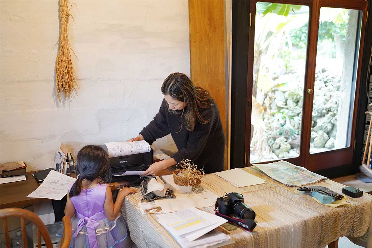 黒島に移住して9年目、島素材を使った生活道具の製品開発を目指して『教えて島暮らし〜沖縄移住者の声〜』