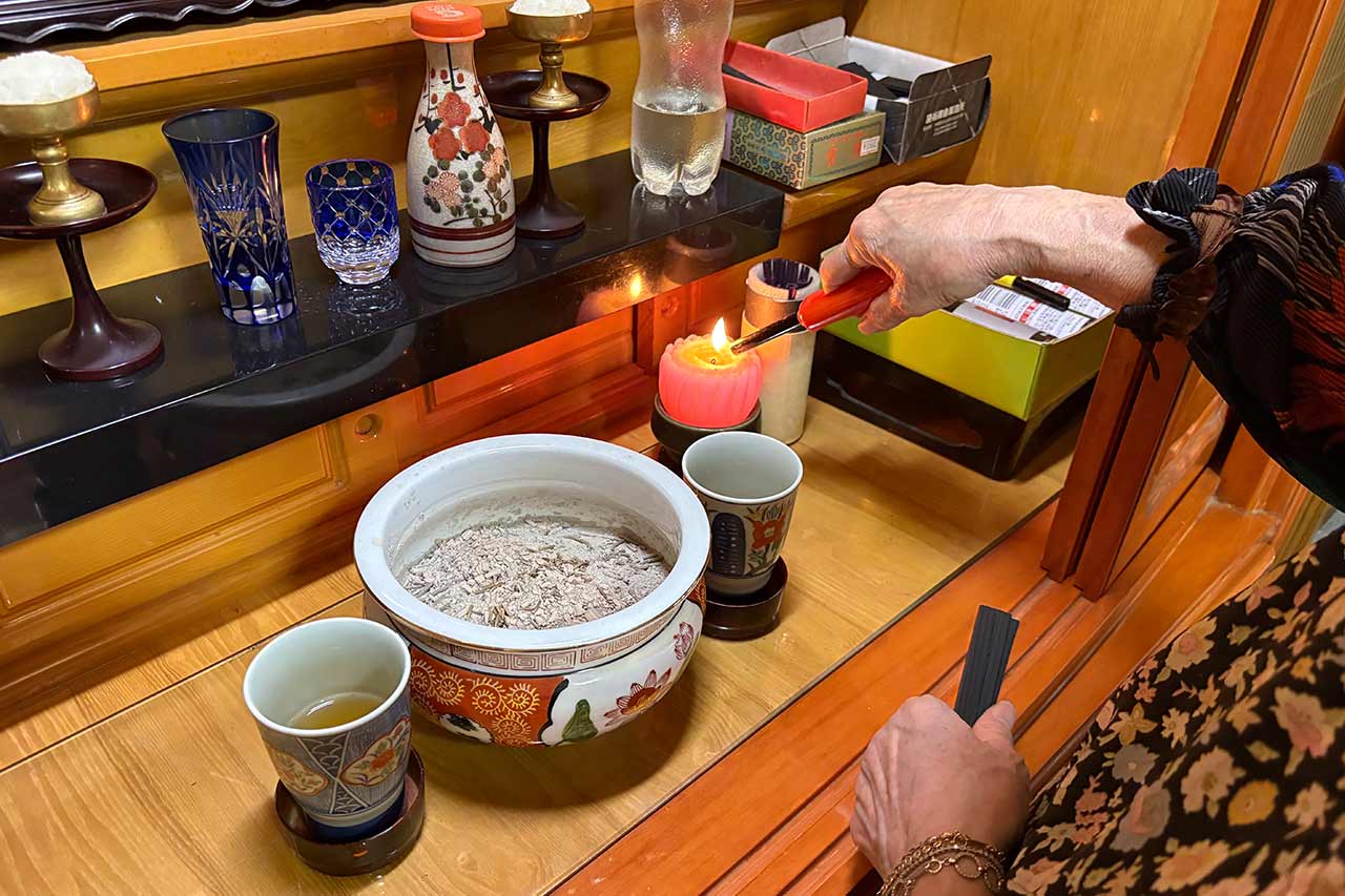 2026年「一日・十五日（チータチ・ジュウグニチ）」はいつ？何をすべき？旧暦行事における家庭における「拝み」の基礎「一日・十五日」