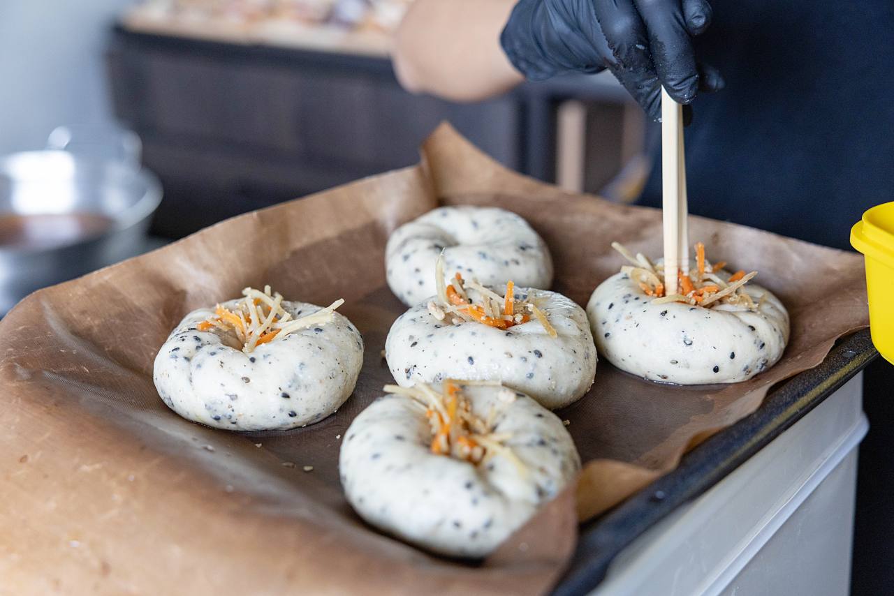 “人生最後の休み”に技術を取得！週1日だけ限定数約150個のベーグル屋さん「Lana Pono」（糸満市）