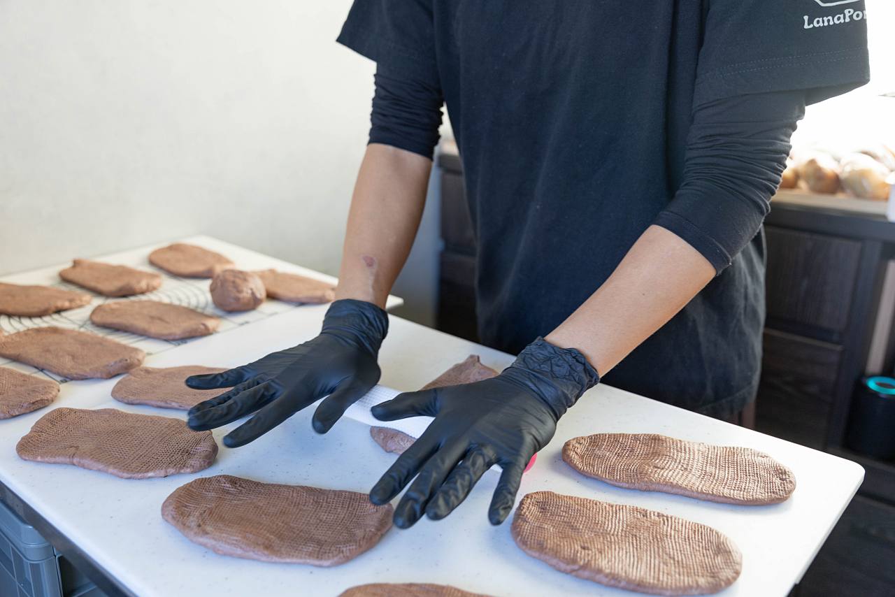 “人生最後の休み”に技術を取得！週1日だけ限定数約150個のベーグル屋さん「Lana Pono」（糸満市）