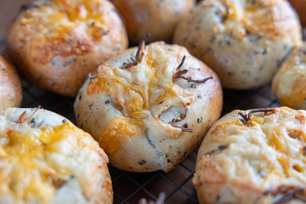 “人生最後の休み”に技術を取得！週1日だけ限定数約150個のベーグル屋さん「Lana Pono」（糸満市）