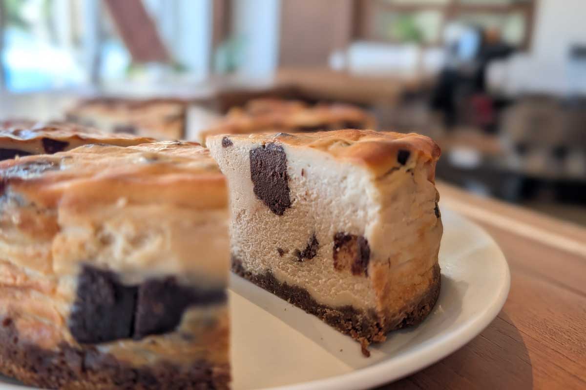 島の素材と“うれしい”の循環。五感で味わう至福のカフェタイム「ペストリーうんてん」（豊見城市）