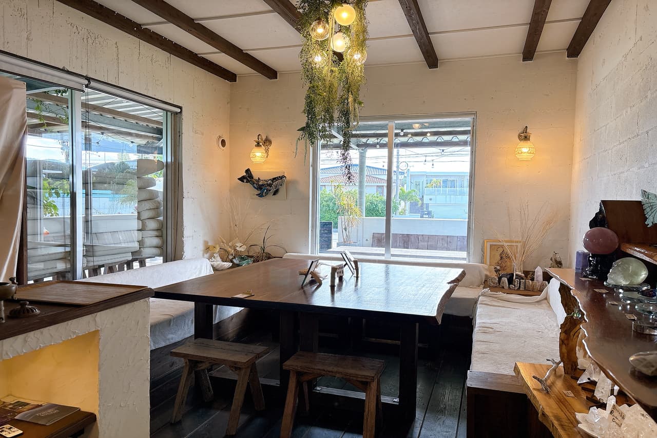 麺屋こうじ・田代浩二監修・超濃厚豆乳スープが決め手の坦々麺を「Plant-Based Restaurant がじまる」で味わってみて（恩納村）