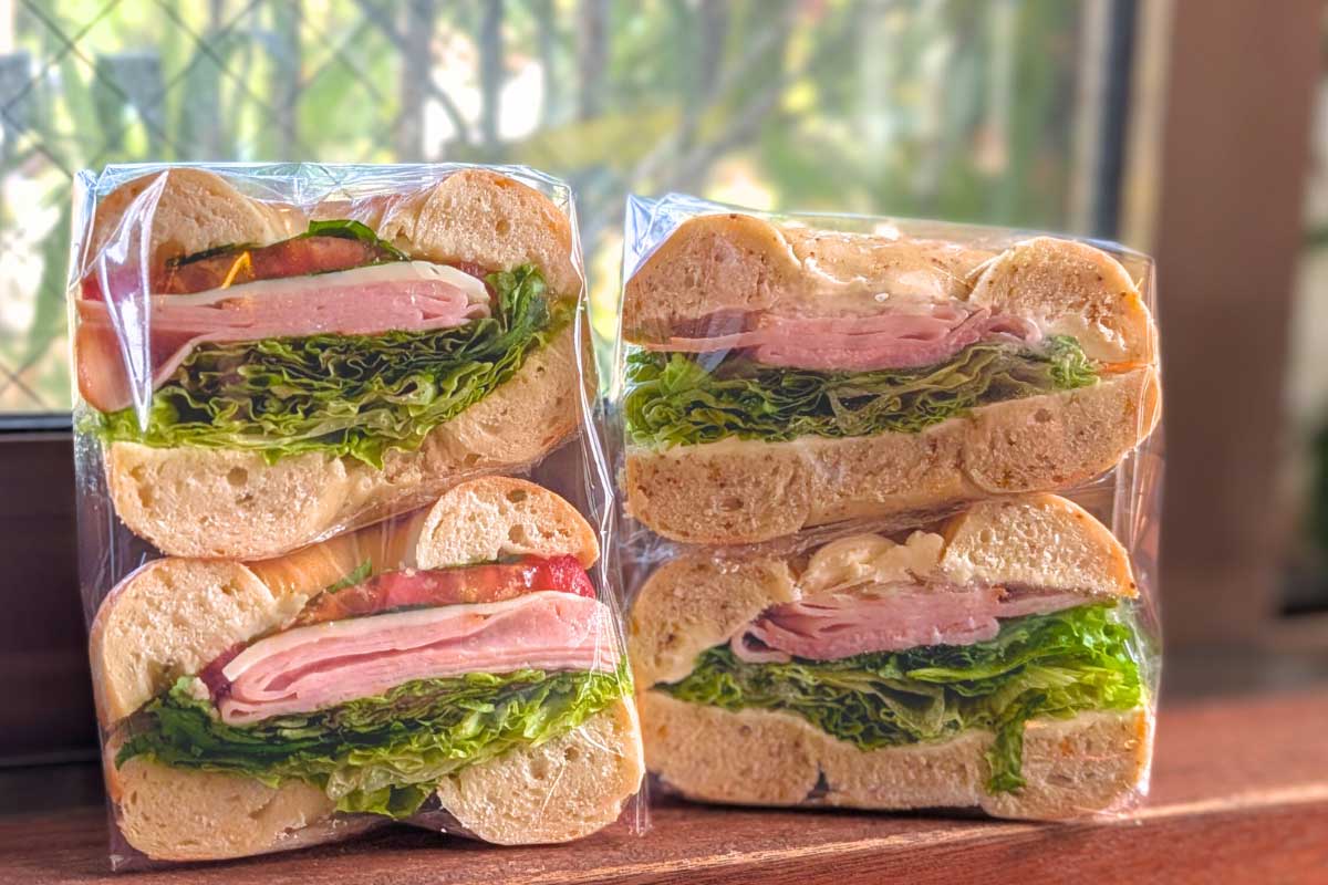 沖縄のおもてなし料理＆ハワイのマーケットで大人気の本格ベーグルを味わう「café 黄果報KUGAFU （クガフー）」（南城市）