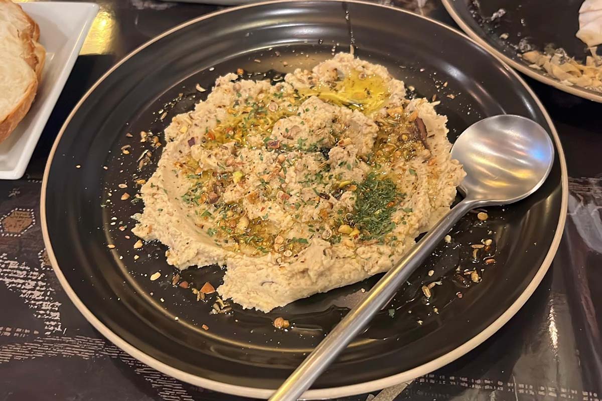 沖縄県産の”マッシュルーム”がアツい！路地裏酒場で東京仕込み「キッポとビダロカ」で上品に！〜喜友名ひとみの酒場巡り〜