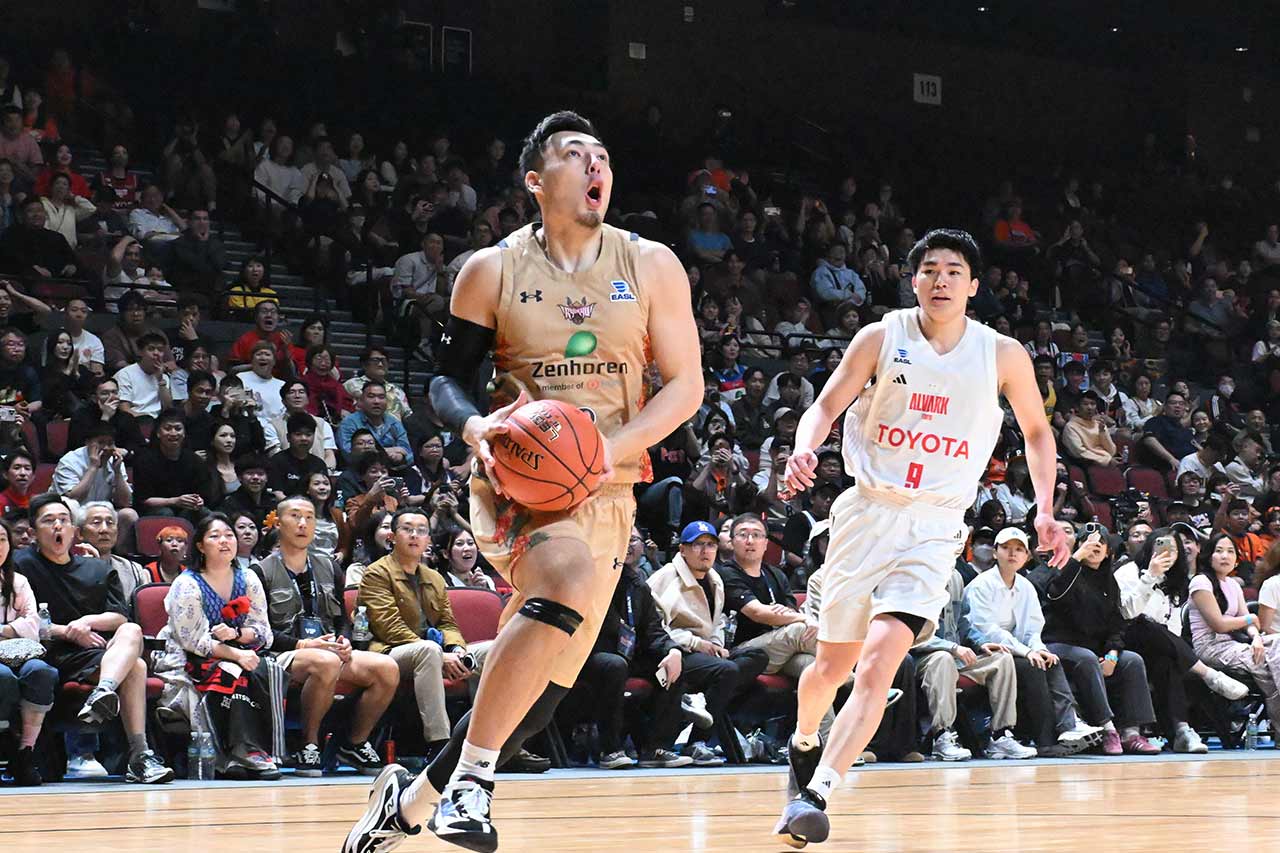 「少し遅めにすれば…」残り7秒の逆転“急停止レイアップ”、EASLの笛に適応した佐土原遼の一歩目…キングス過去最高の3位