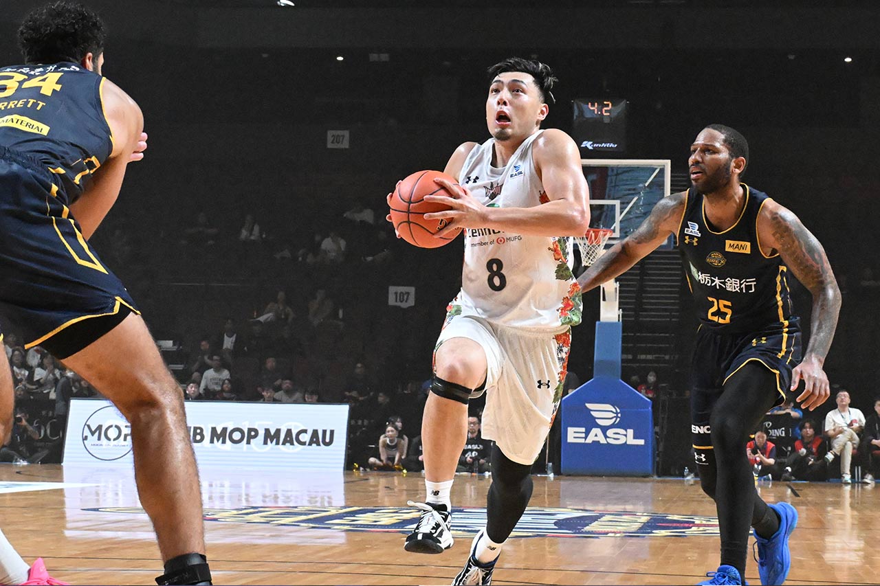 「我慢しきれなかった」とキングス・桶谷大HC、ラスト3分の攻防に見る“宿敵との差”…EASL 3決制し昨季越えなるか