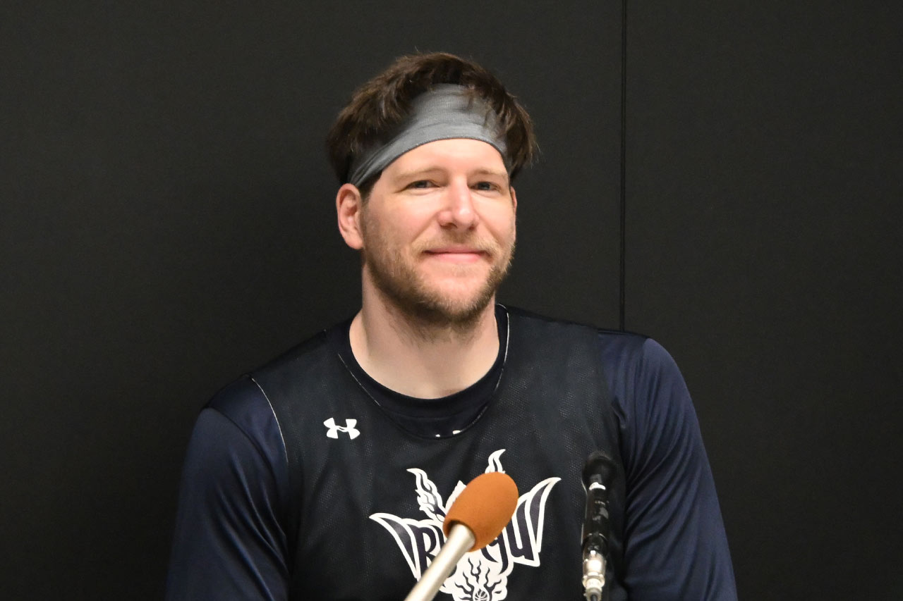 帰ってきた「キングスの桶谷大」HC兼任の“難しさと収穫”とは…小野寺祥太は日本代表戦から刺激、正念場の5試合へ