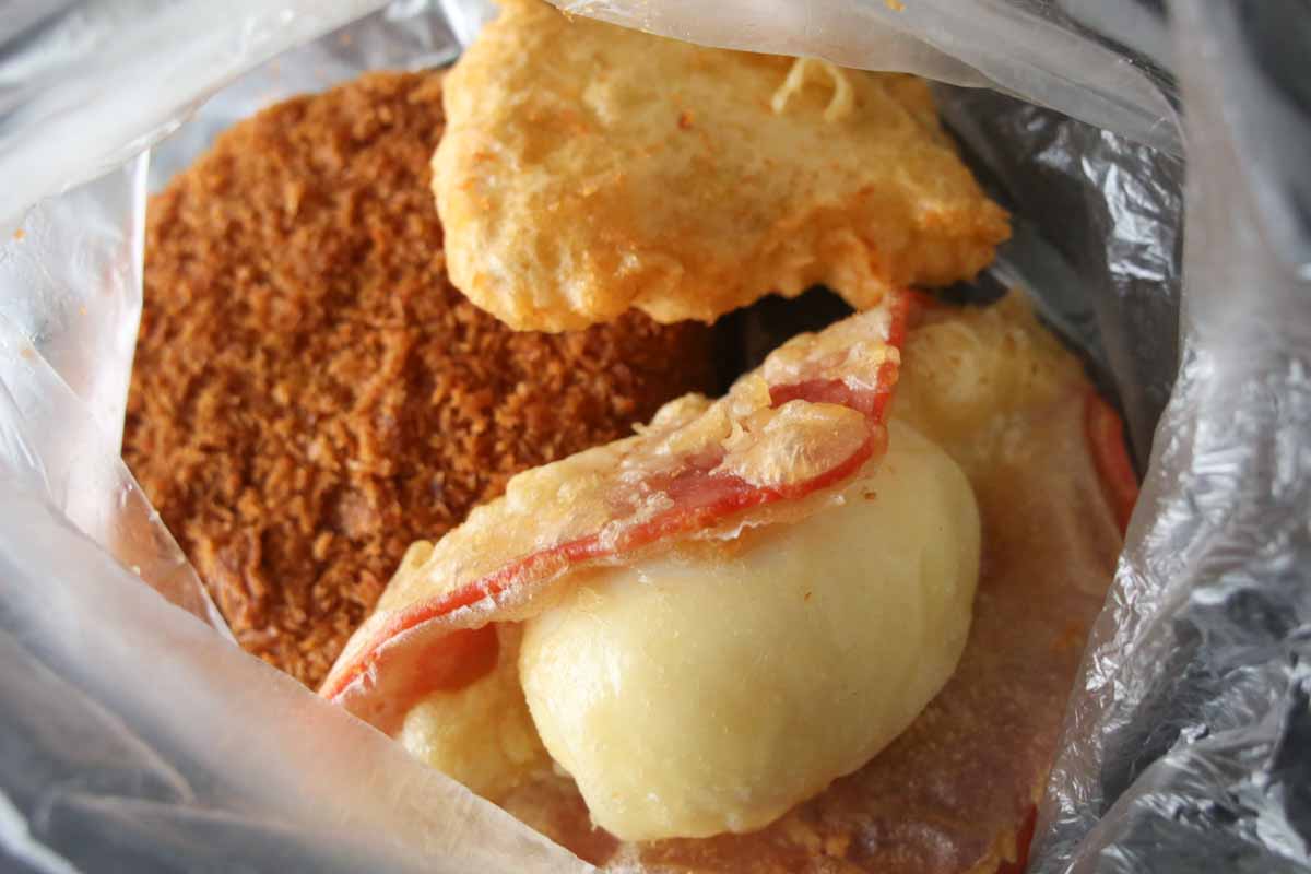 メインも副菜も絶品なうちなー弁当＆120円そば＆激安天ぷらに感動！地元民に愛される「宮城スーパー」の魅力（那覇市）