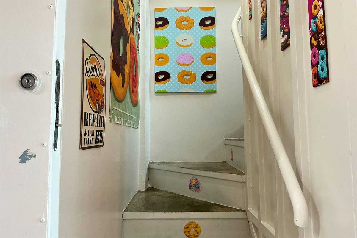 無添加なのにカラフル！？かわいいが溢れるドーナツ「シウナススイーツ沖縄本店」の人気の秘密（宜野湾市）