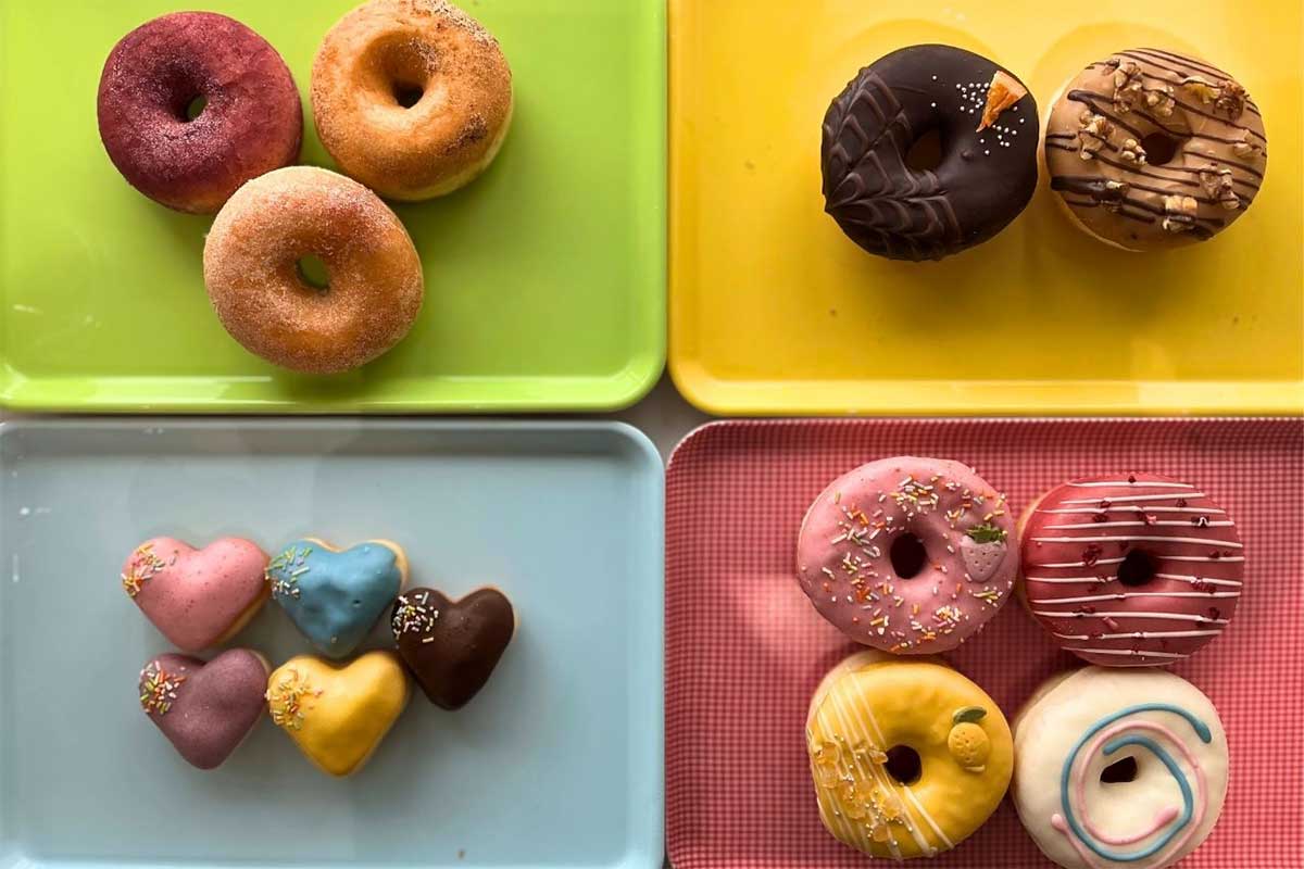 無添加なのにカラフル！？かわいいが溢れるドーナツ「シウナススイーツ沖縄本店」の人気の秘密（宜野湾市）