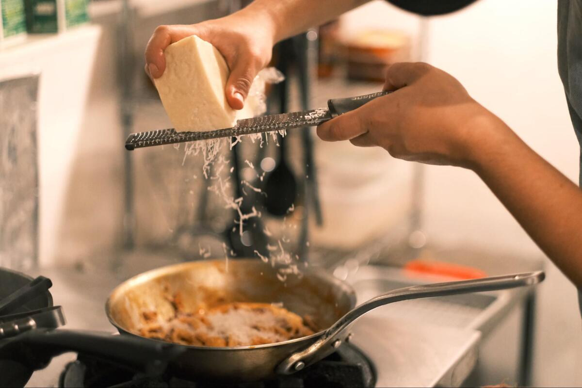 滋味深くしみわたるカラブリア料理を沖縄で！あたたかな味わいと雰囲気が心地良い「JOJO’S 南イタリアの家庭料理バル」