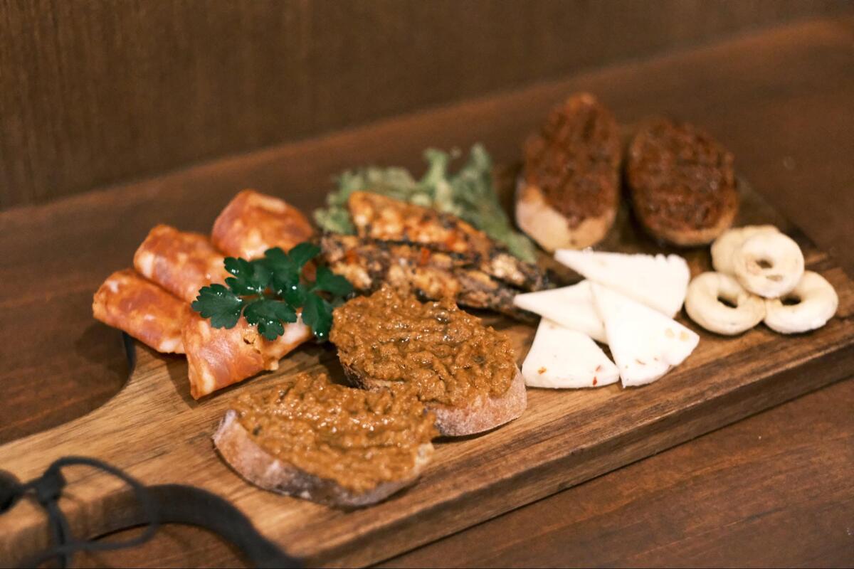 滋味深くしみわたるカラブリア料理を沖縄で！あたたかな味わいと雰囲気が心地良い「JOJO’S 南イタリアの家庭料理バル」