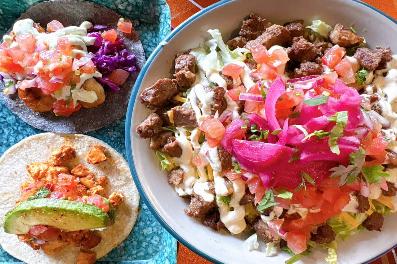 本場さながらのタコスに食べ応え抜群のビーフボウル！本格メキシコ料理をストリートカルチャーの世界観で味わう「TACO MARIA」（宜野湾市）