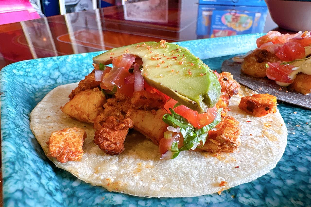 本格メキシコ料理とストリートカルチャーの世界観も楽しめる「TACO MARIA（タコマリア）」（宜野湾市）