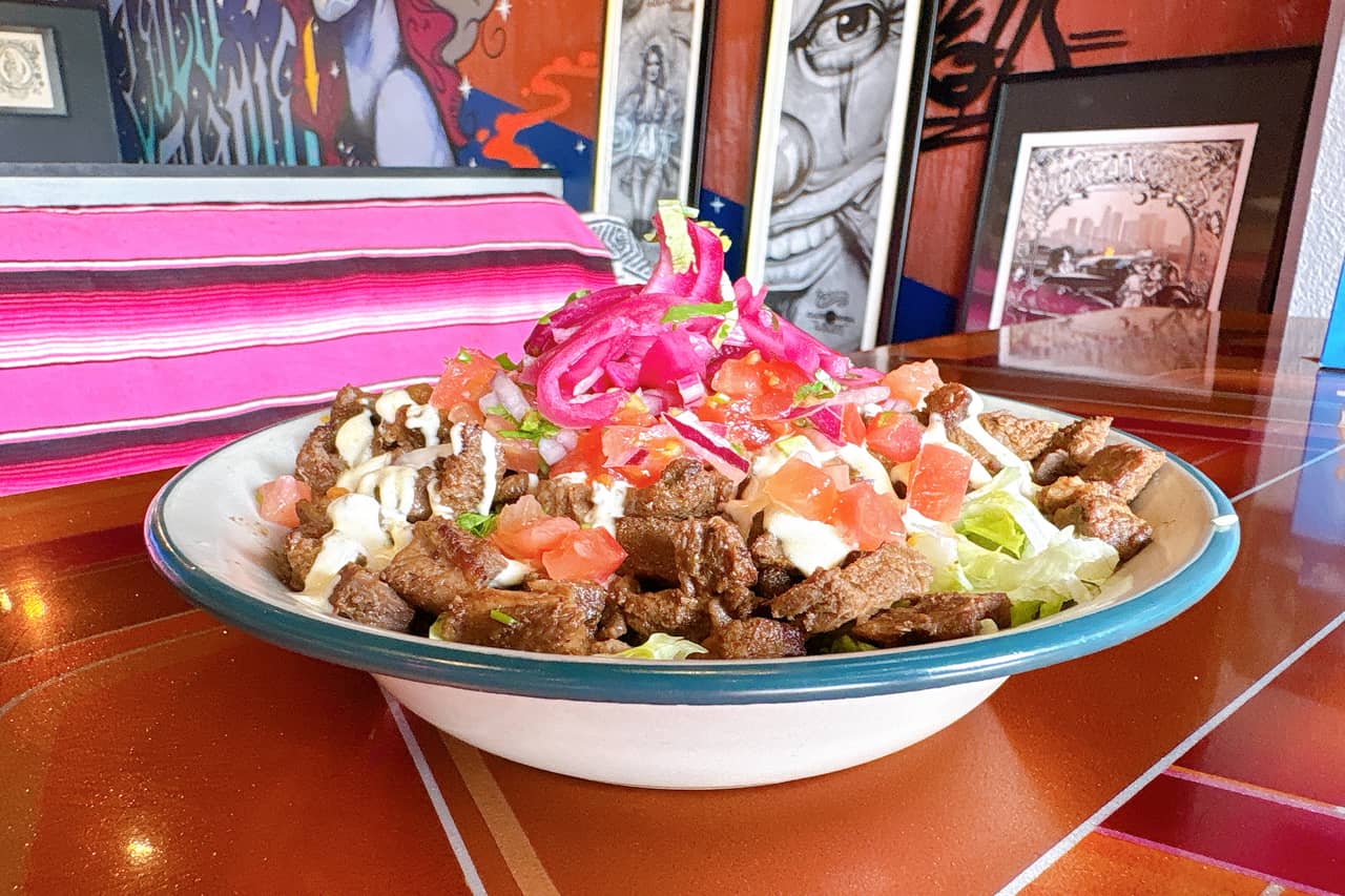 本格メキシコ料理とストリートカルチャーの世界観も楽しめる「TACO MARIA（タコマリア）」（宜野湾市）
