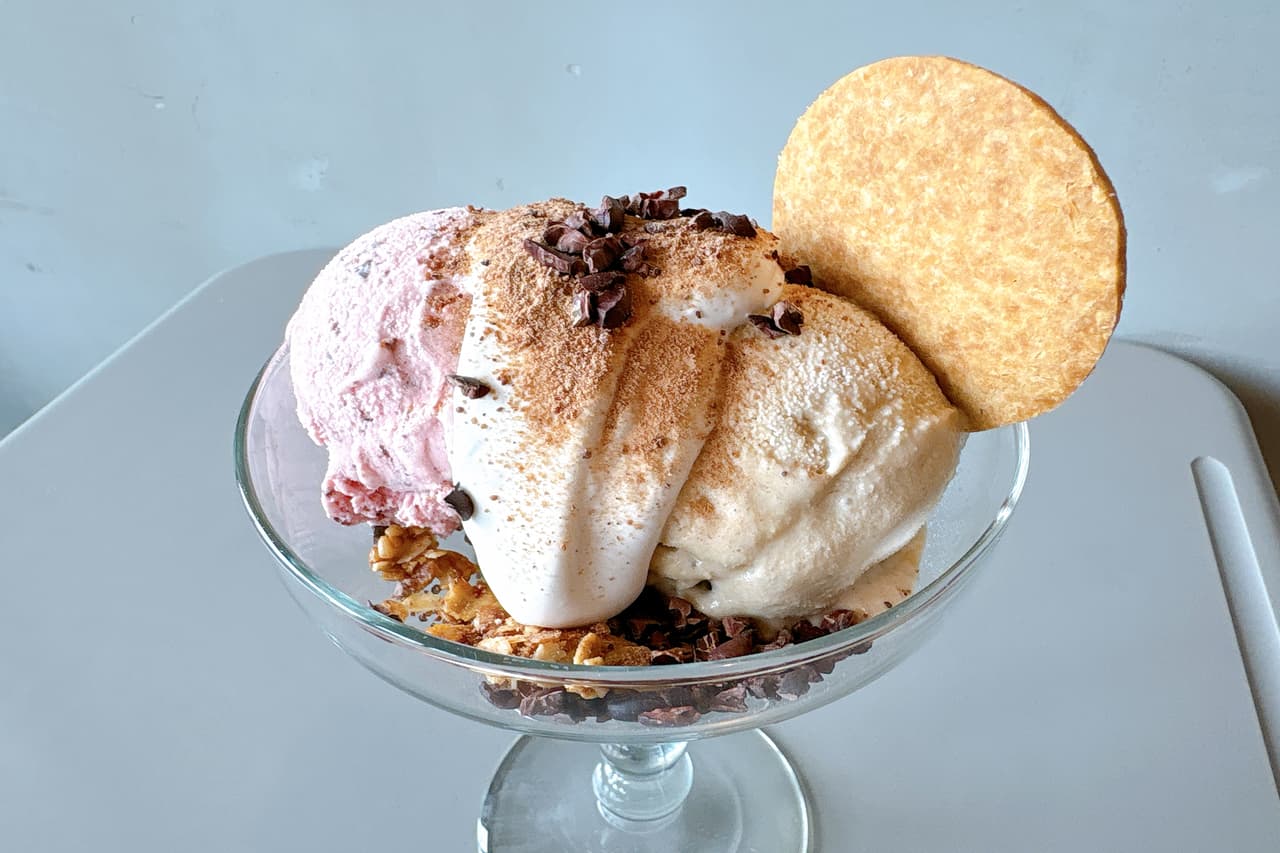 え、これ本当に乳製品不使用！？なめらかでクリーミー「THREE STARS ICE CREAM（スリー スターズ アイスクリーム）」のヴィーガンアイスクリーム（北谷町）