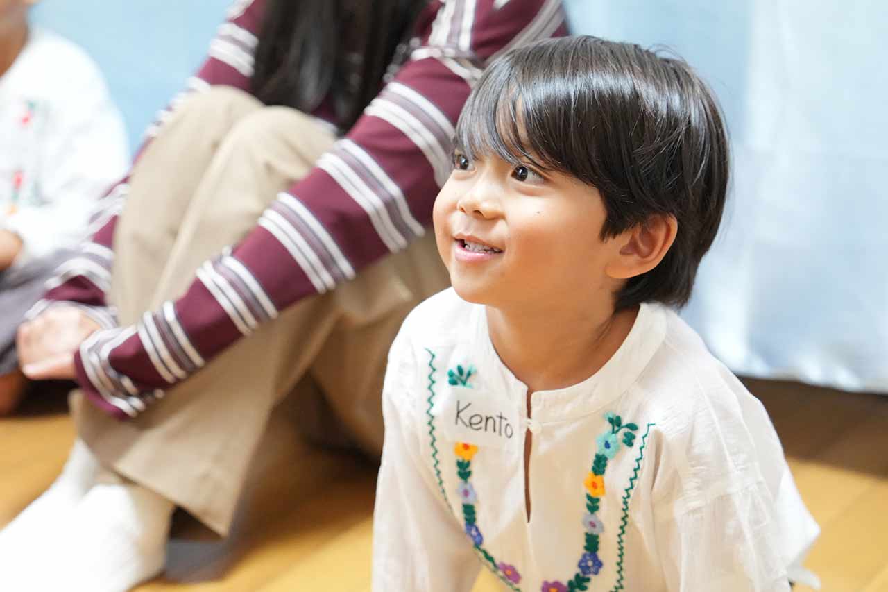 「夢中になるから続き... 確かな力へ」武智志穂さん親子がECCジュニアの英語レッスンを体験！