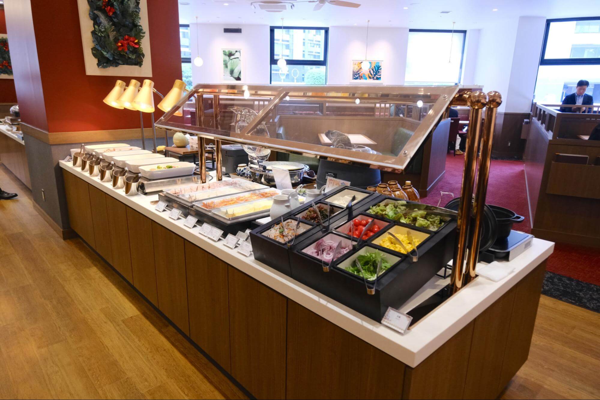 4/3オープン！ロイヤルホストが国際通りに登場！ここでしか味わえない“ご当地メニュー”満載の朝食ビュッフェには沖縄素材が目白押し