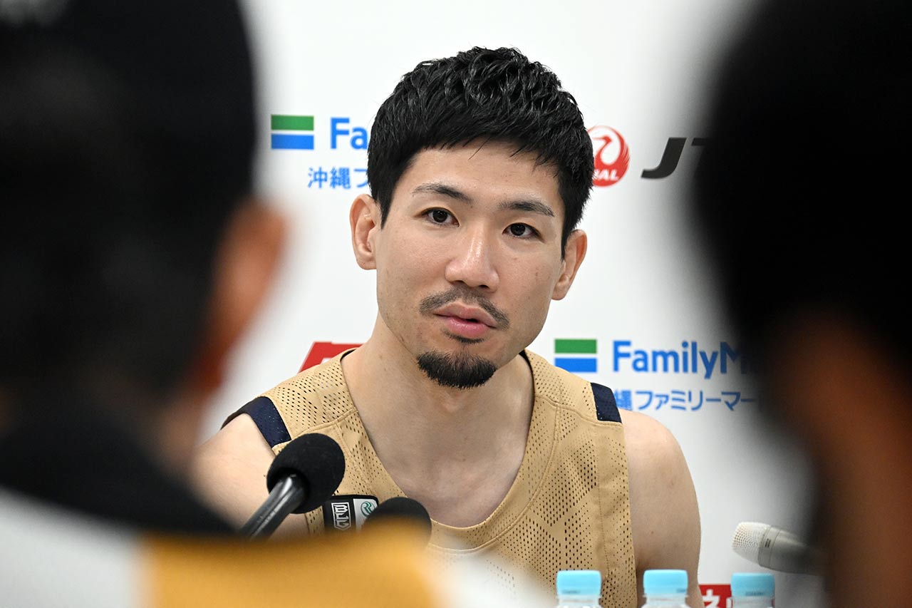 「キングスは誰のものでもない」Bリーグ10年で“CS皆勤賞”…桶谷大HCと岸本隆一が語った金字塔達成の理由