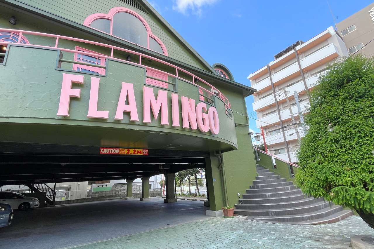 食べて、遊んで、大満足！「okinawan tacos FLAMINGO」で味わう、こだわりタコスとタコライス（宜野湾市）