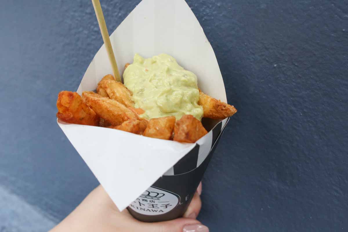 自分好みにカスタマイズ！沖縄唯一のベルギー式フライドポテト専門店「ポテト王子」で味わう熱々サクホク生ポテトとこだわりディップソース（那覇市）