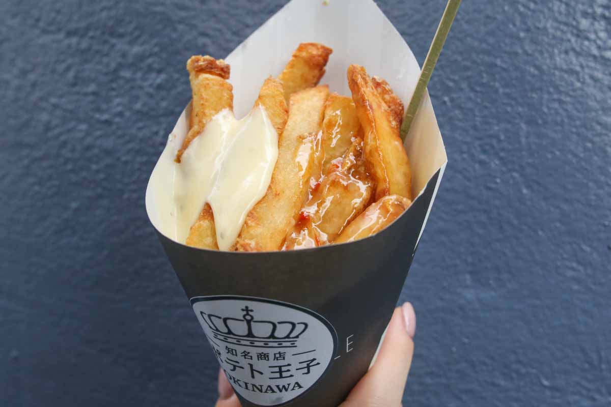 自分好みにカスタマイズ！沖縄唯一のベルギー式フライドポテト専門店「ポテト王子」で味わう熱々サクホク生ポテトとこだわりディップソース（那覇市）