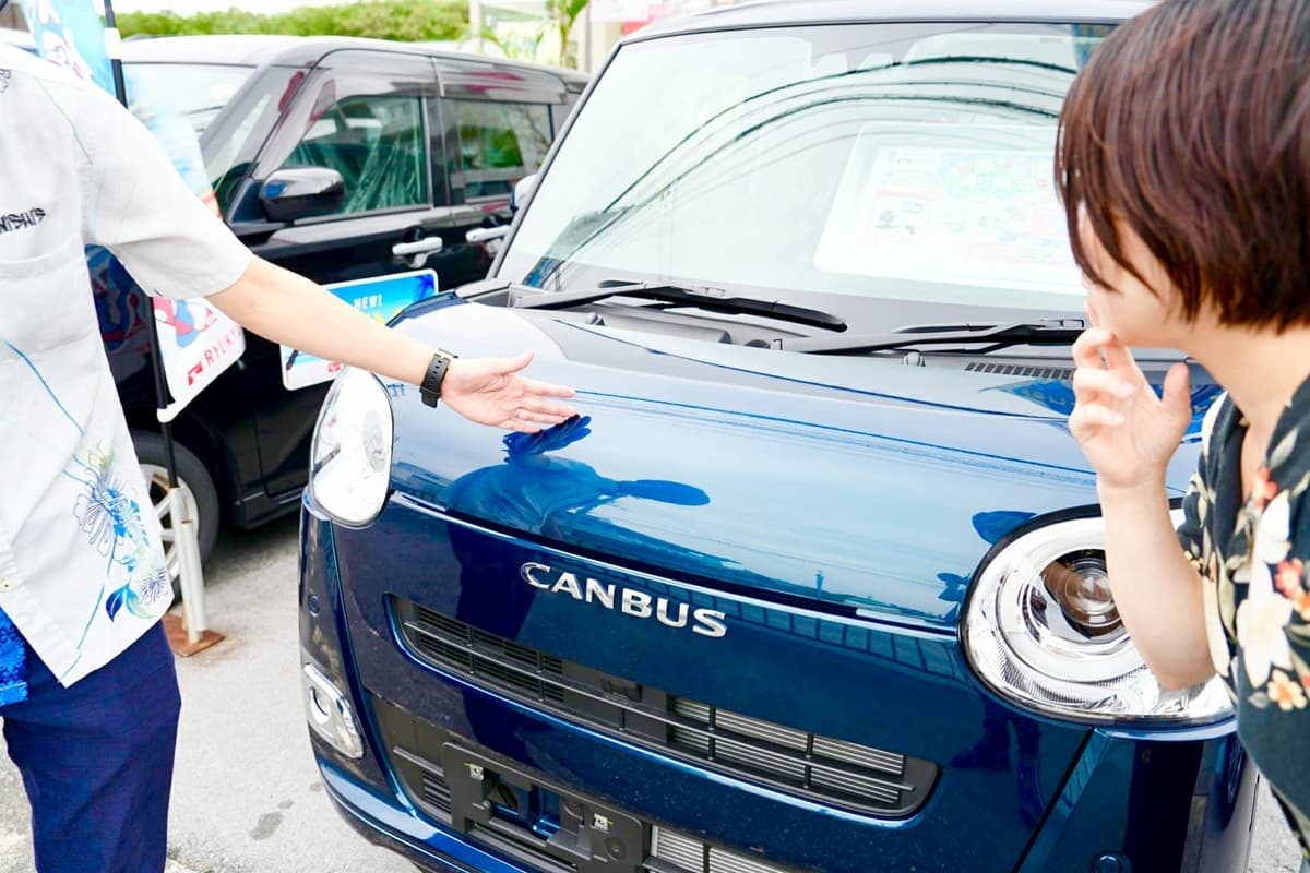 “車なし”の沖縄移住者、新車カーリース「スーパー乗るだけセット」をガチ検討！ どこまでコミコミ定額？ 購入とどっちがお得？ 全部聞いてみた