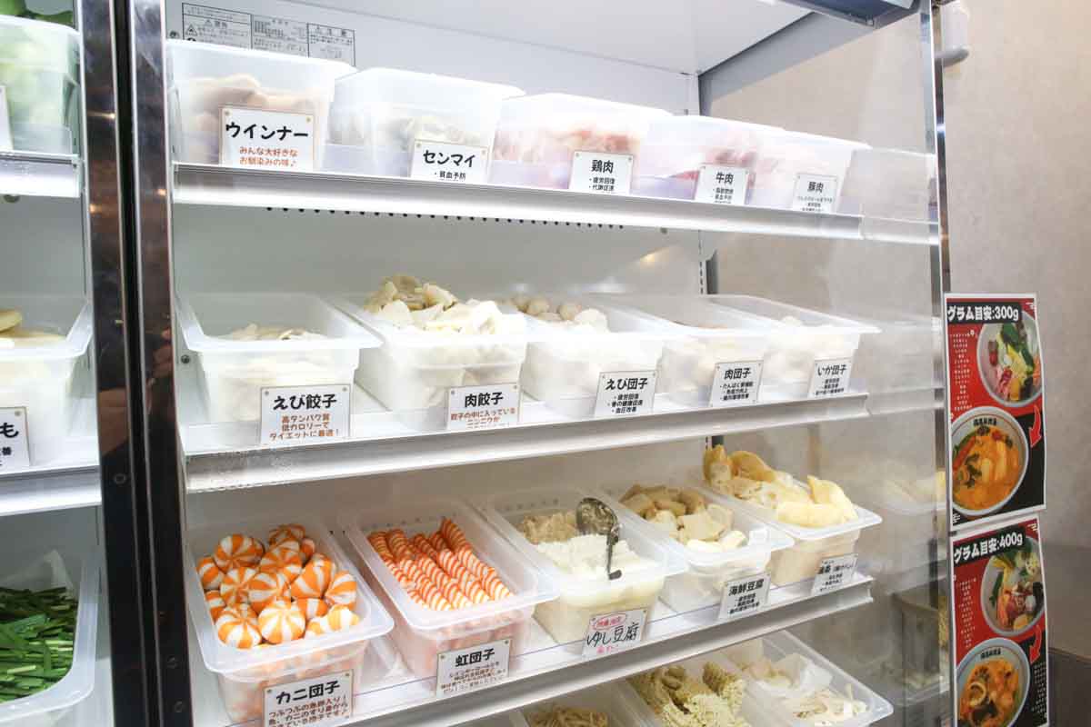 行列店が沖縄初上陸！組み合わせは無限大！「福恩麻辣湯（フーエンマーラータン）美栄橋駅前店」で味わう中毒性抜群の自分流カスタマイズ麻辣湯（那覇市）