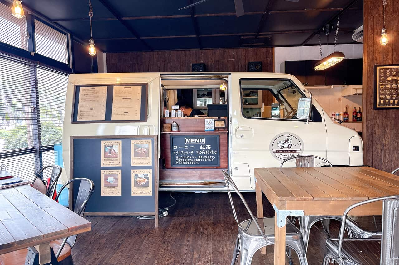 新感覚！ルートビア×エスプレッソとホットサンドを「ガレージカフェ はまCafe」でいかが？（糸満市）