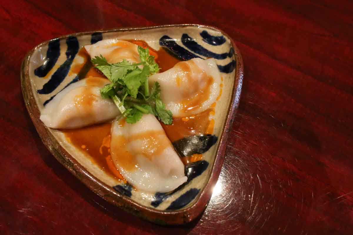 1980円で点心食べ放題だにゃ！「ひとくち中華バル 猫茶楼」の絶品飲茶ランチであふれる肉汁に溺れる中華タイムを（那覇市）