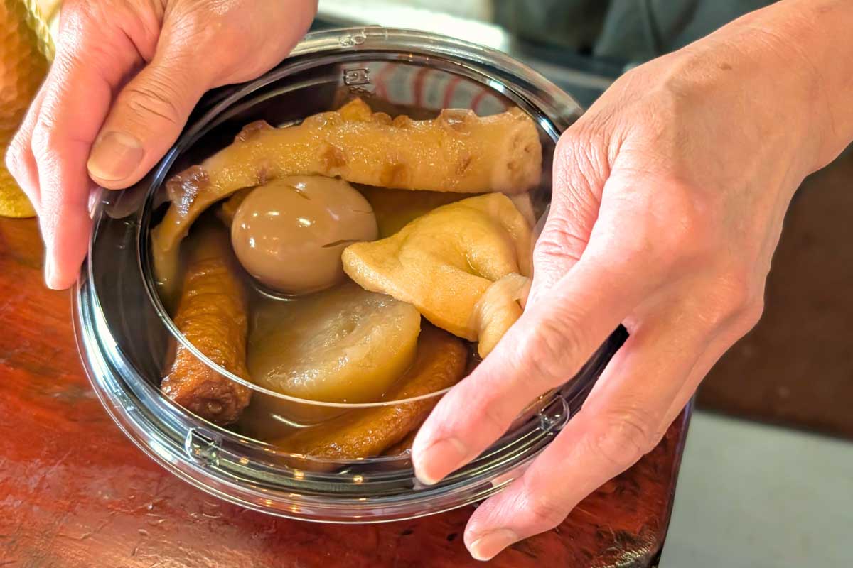 決め手は愛情！ツヤとコシがたまらない細うどん「うどん飩棒（とんぼ）」（今帰仁村）