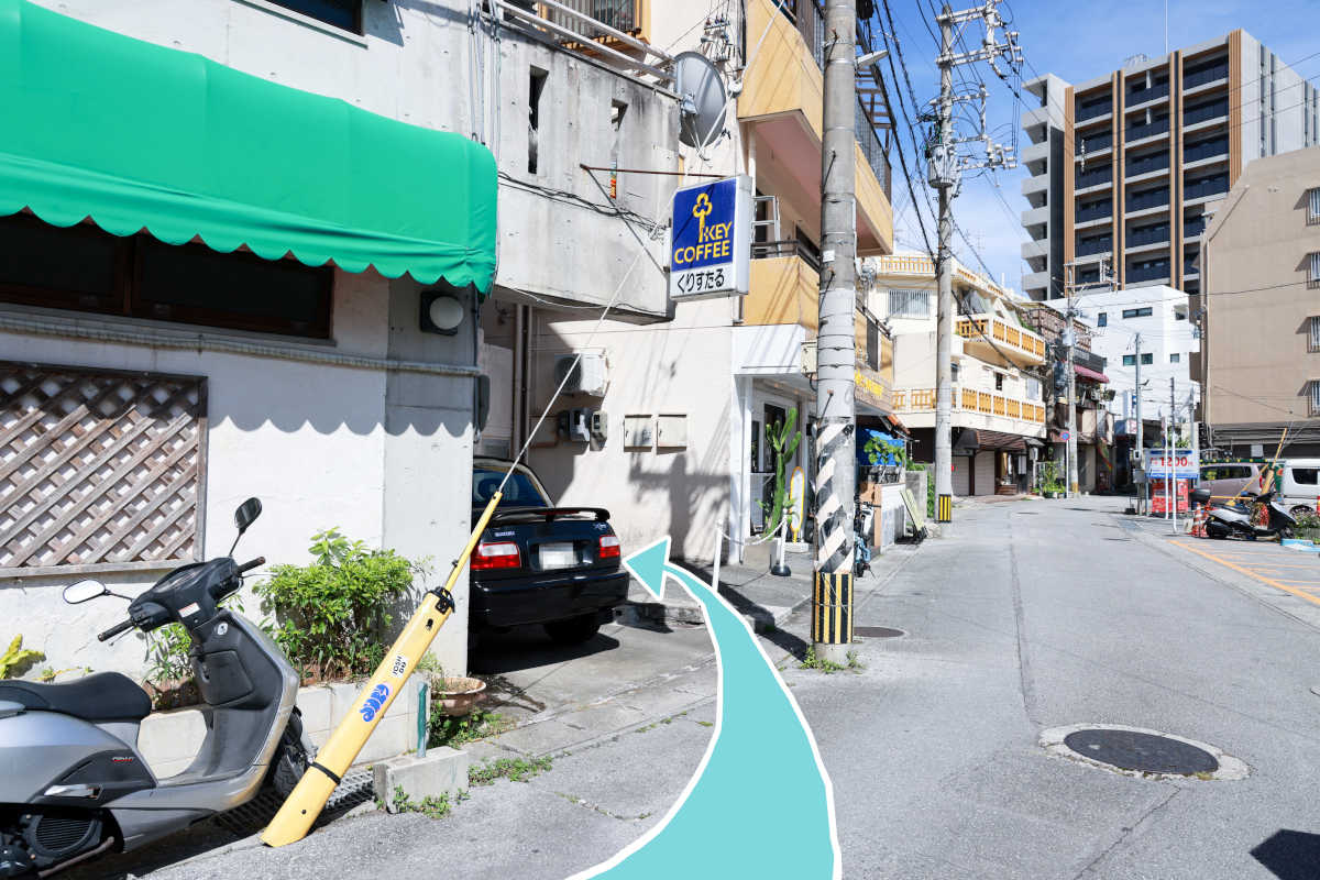 0.01mmの奇跡がここに。「そば処 あさぎ華麗（はなれ）」で味わう極上ダシの沖縄そば｜概念が変わる“食べるコーレーグース”も絶品（那覇市）
