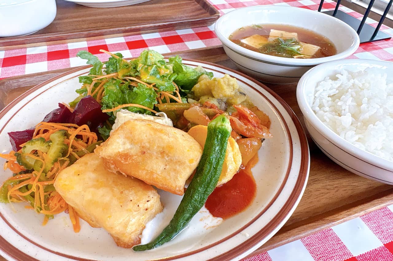 2025年8月OPEN！選び抜かれた沖縄県産食材のおいしさを「パーラーぬちぐすい」で楽しんでみませんか？（那覇市）