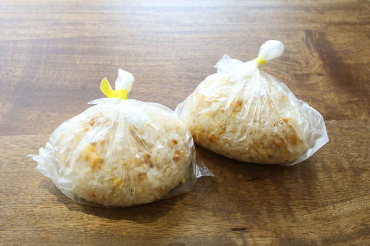 1日400個が完売！肉肉しさ満点のハンバーグに絶品焼肉！地元客の胃袋を支える「ライズキッチン」のお弁当がごはんの止まらないおいしさ（那覇市）