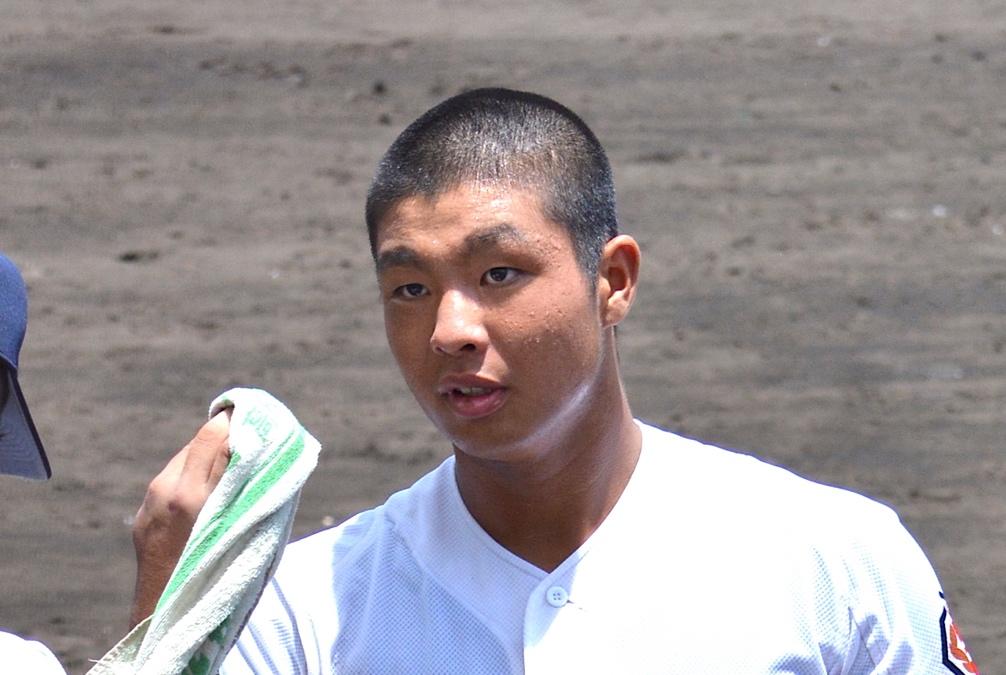 中学時代に軟式で145キロを投げた末吉良丞。沖縄高校野球史上初めて出現した最強パワーピッチャーの驚愕秘話