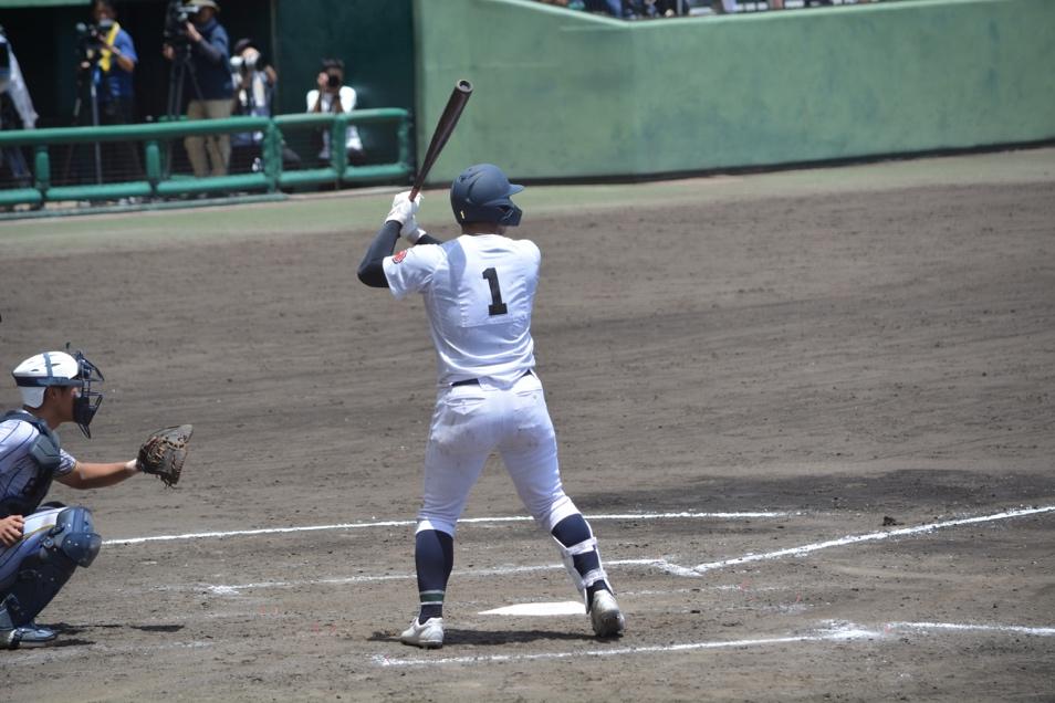 中学時代に軟式で145キロを投げた末吉良丞。沖縄高校野球史上初めて出現した最強パワーピッチャーの驚愕秘話