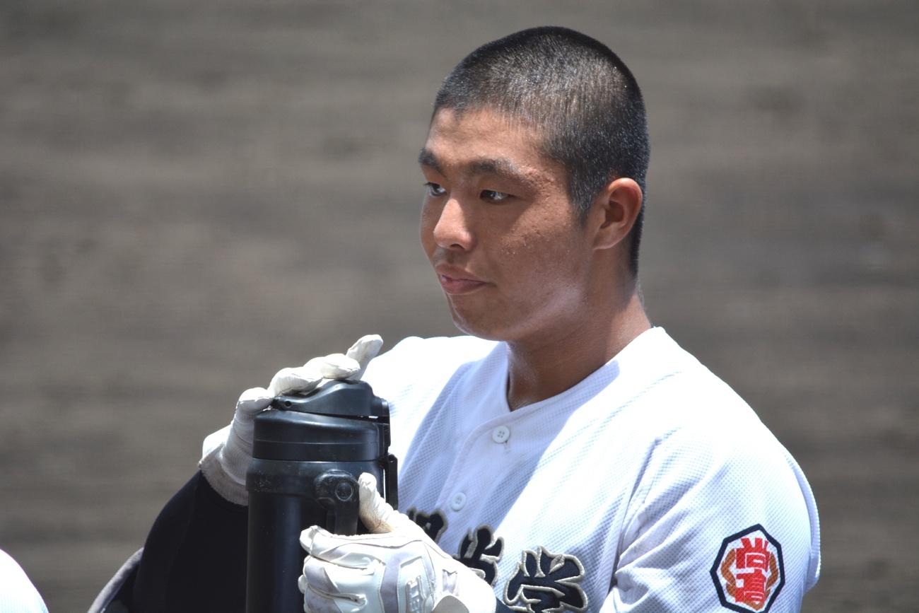末吉良丞は沖縄尚学に入学時点で、前年夏の甲子園に出たプロ注目の東恩納蒼と力的に同等だった