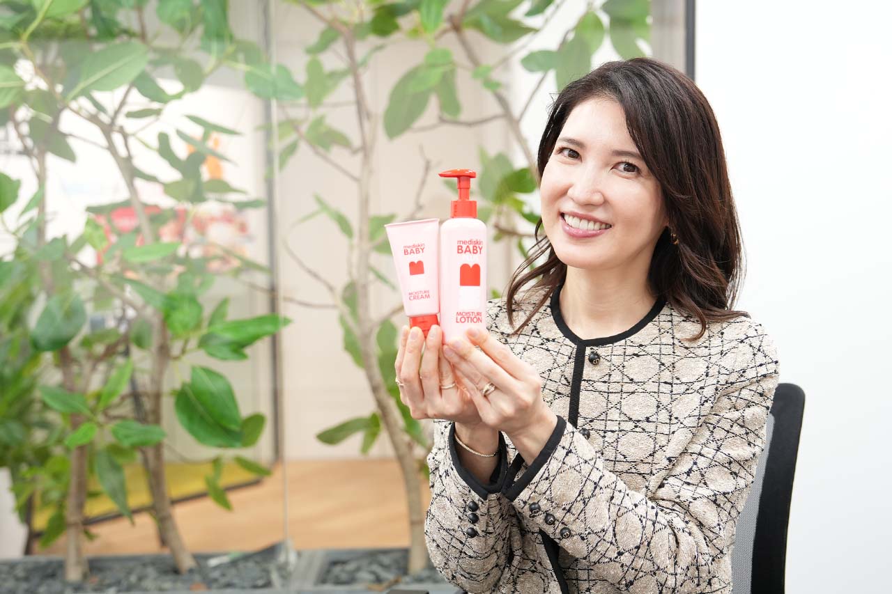 沖縄でも保湿は必要？ 皮膚科医・友利新さんに聞く「赤ちゃんの肌を守るために大切なこと