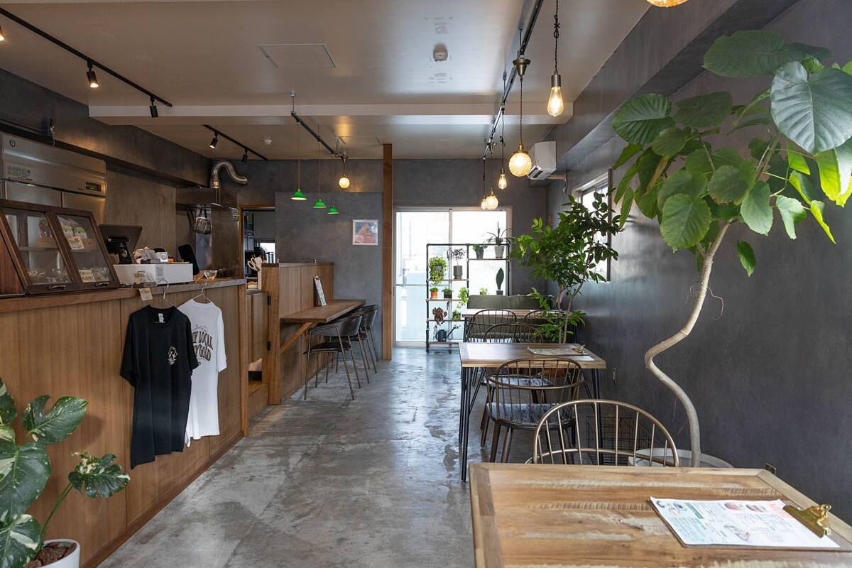 沖縄の恵み“黒糖が主役”「KAFLO」メキシコ料理もカフェメニューにも、沖縄県産黒糖の魅力を堪能（宜野湾市）