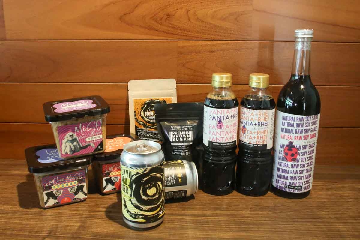 国産有機小麦＆自家製発酵バターを使ったパンが絶品！自然派食材やオリジナル商品も要チェック！「パンにまつわるエトセトラ（オーガニック市場てんぶす 那覇店）」で身体と心を整える時間を（那覇市）