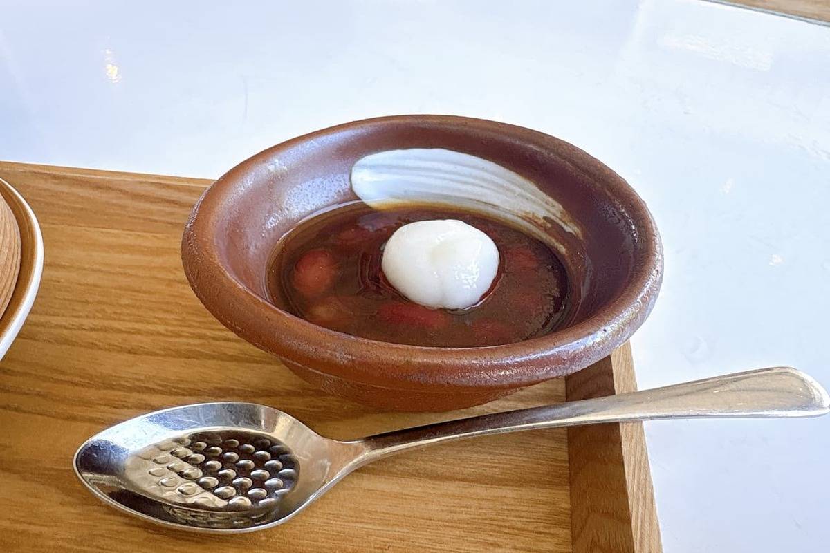 限定10食「食工房まほろば」の金目鯛のせいろ蒸しとイカスミ汁、もう食べた？（糸満市）