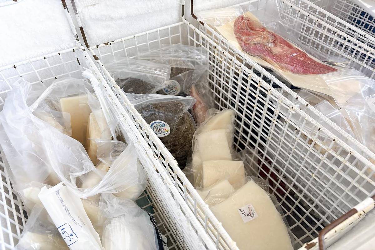 限定10食「食工房まほろば」の金目鯛のせいろ蒸しとイカスミ汁、もう食べた？（糸満市）