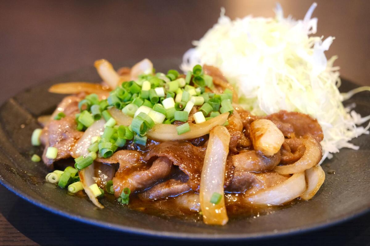 あぐーの旨み爆発”とんかつ”大満足ランチを堪能せよ！予約困難の人気”しゃぶしゃぶ”店『食彩酒房 まつもと』平日限定でオープン（那覇市）
