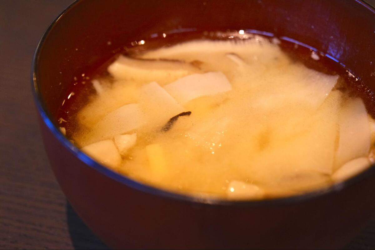 あぐーの旨み爆発”とんかつ”大満足ランチを堪能せよ！予約困難の人気”しゃぶしゃぶ”店『食彩酒房 まつもと』平日限定でオープン（那覇市）