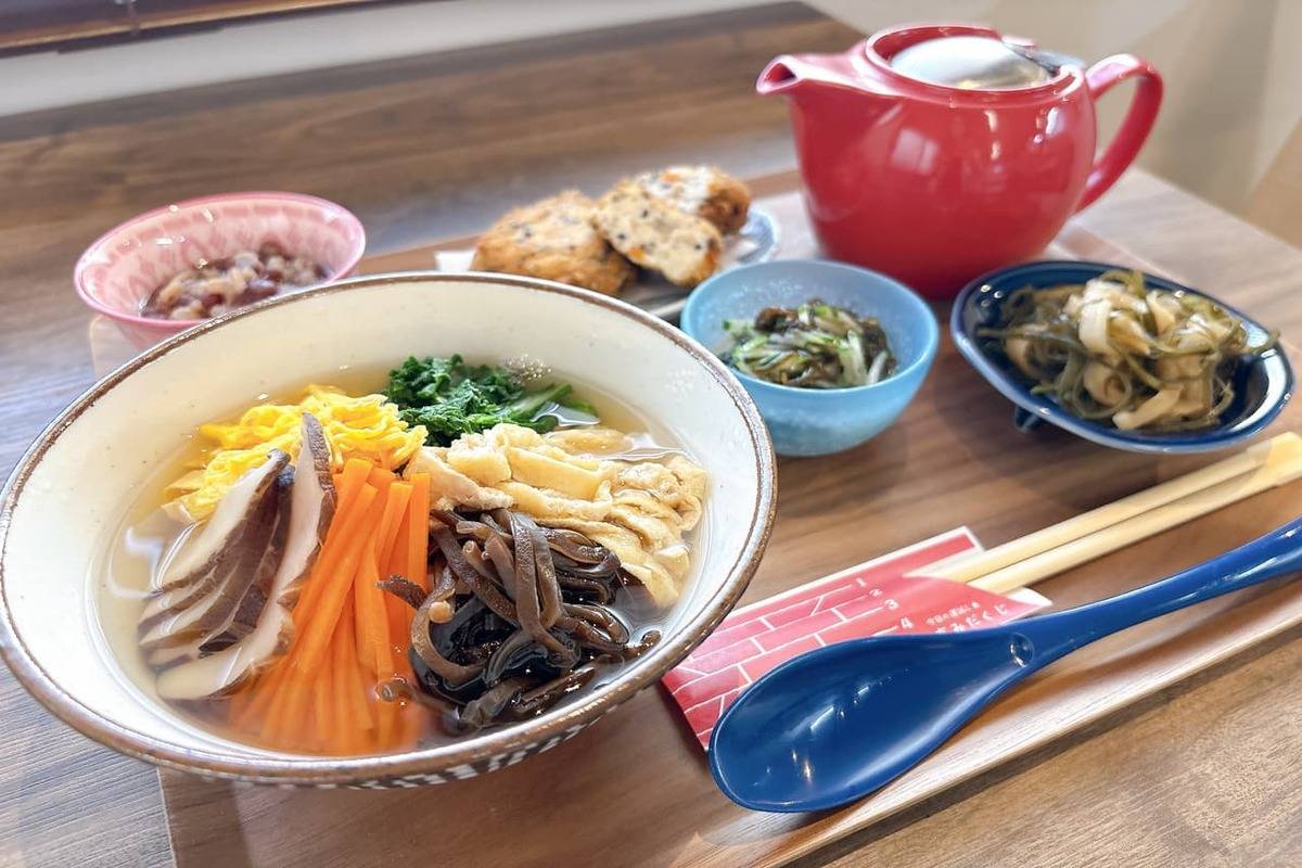 朝7時OPEN☆気軽に琉球料理が楽しめる！「琉球Styleまつもと」で沖縄県産食材を活かした料理はいかが？（那覇市）