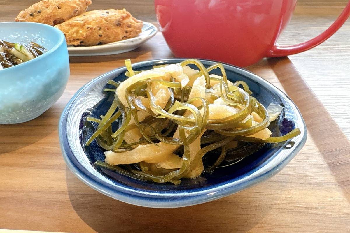 朝7時OPEN☆気軽に琉球料理が楽しめる！「琉球Styleまつもと」で沖縄県産食材を活かした料理はいかが？（那覇市）