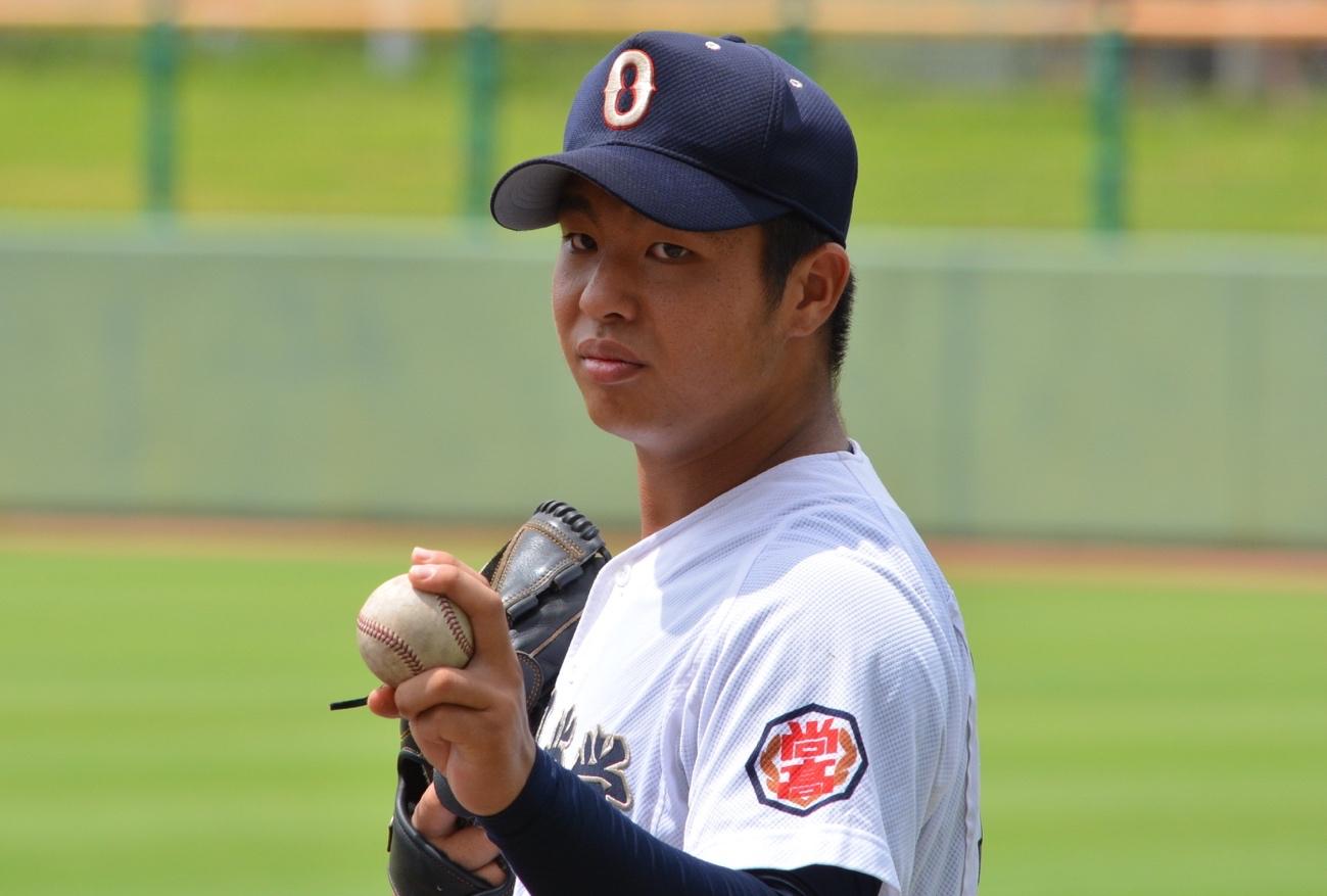 沖縄尚学ベスト４進出、左の久髙大瑚MAX149を計測、四番DH 末吉４の１。夏の県大会、末吉の登板はなしと判断していいのか