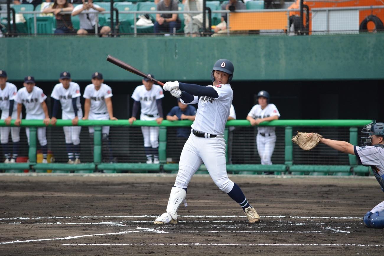沖縄尚学ベスト４進出、左の久髙大瑚MAX149を計測、四番DH 末吉４の１。夏の県大会、末吉の登板はなしと判断していいのか